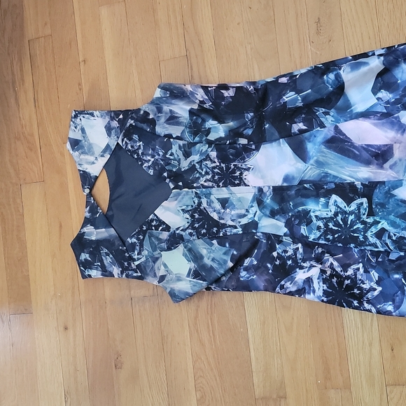 Dress - Picture 4 of 4